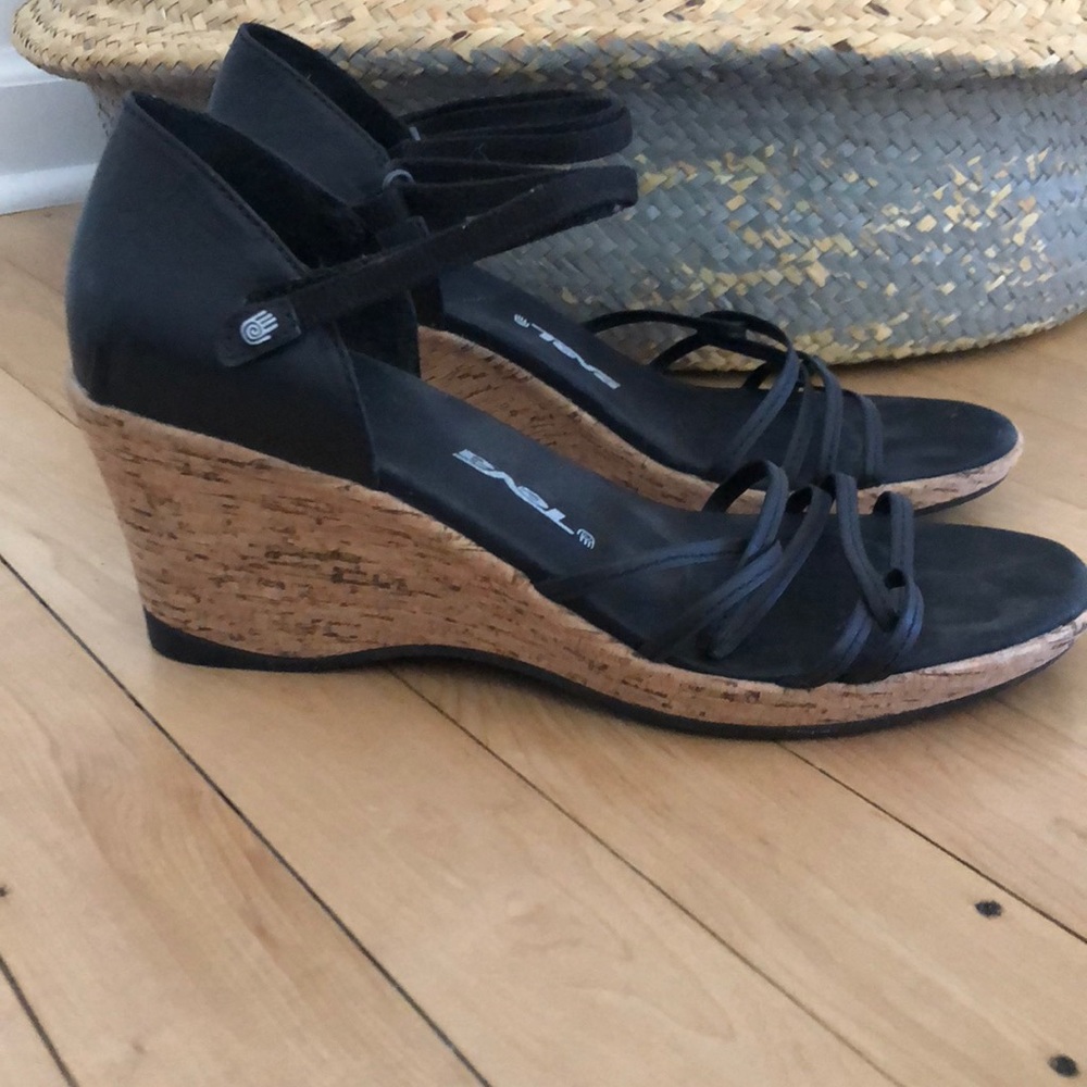 Teva wedges